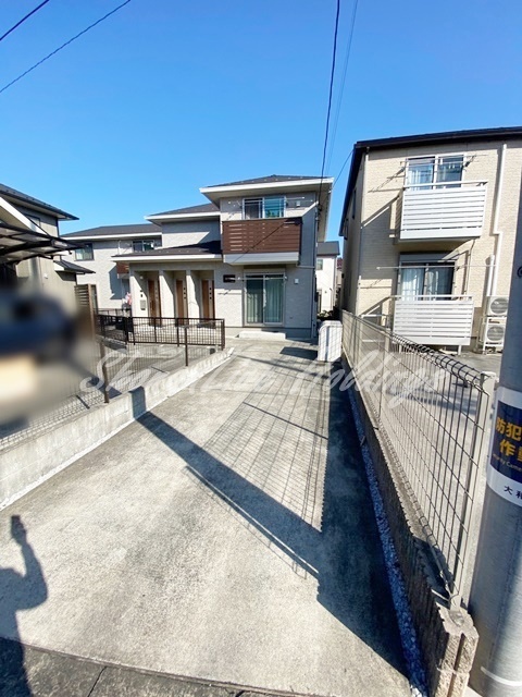 拡大写真:大和市上草柳 1階102のエントランス