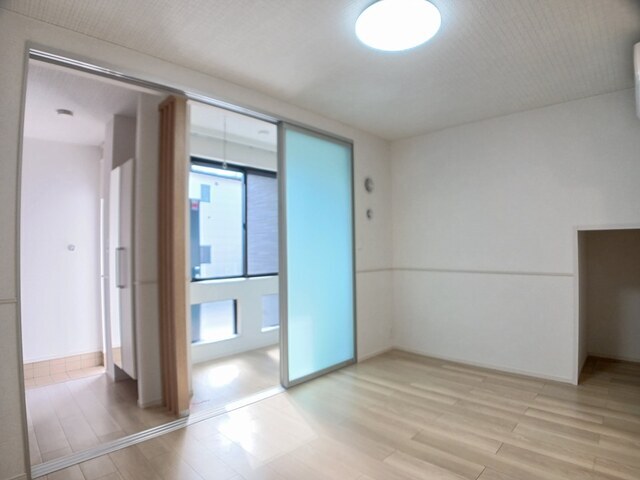 拡大写真:藤沢市石川1丁目 1階103の居間