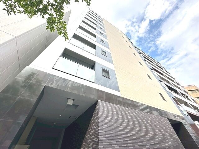 LEXE AZEST横濱関内の外観
