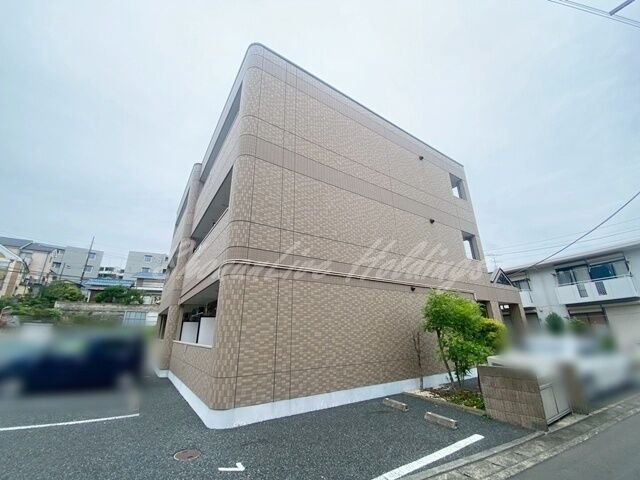 拡大写真:フラワリーヒル 3階303の外観