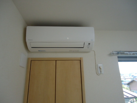 拡大写真:ラウレア 1階103のエアコンで夏快適♪