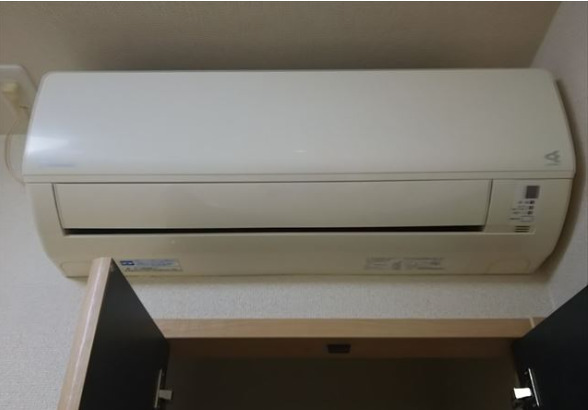 拡大写真:ラウレア 1階101のエアコンで夏快適♪