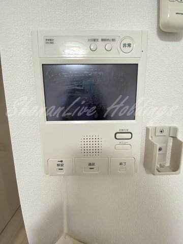拡大写真:ガーラ横濱関内グランドステージ 6階615のモニター付きインターホンでセキュリティ安心♪