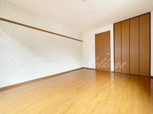 拡大写真:湘南(新)パラシオン 2階206の落ち着いて過ごせるお部屋です♪