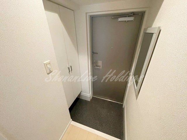 拡大写真:ヴィータローザ横浜吉野町 4階404のシューズボックスございます♪