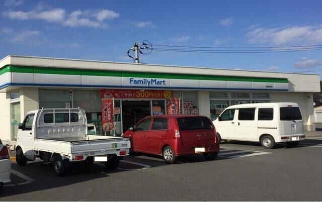 拡大写真:グラッチェ弐番館 2階203のファミリーマート 倉敷船穂店まで1400m