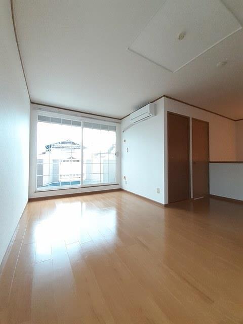 拡大写真:岡山市中区長岡 2階203の内観