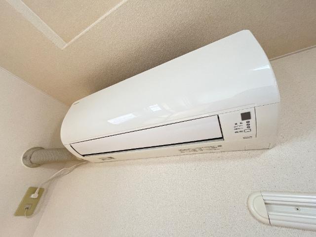 拡大写真:グリーンパレスIII 1階101のエアコン