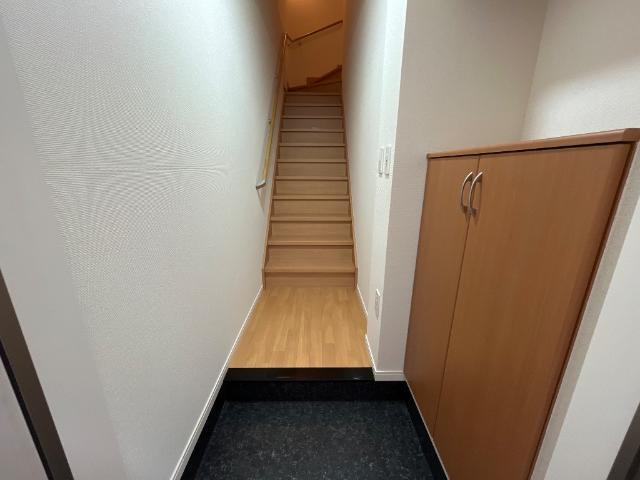 拡大写真:ラルーチェ倉敷 2階202の玄関