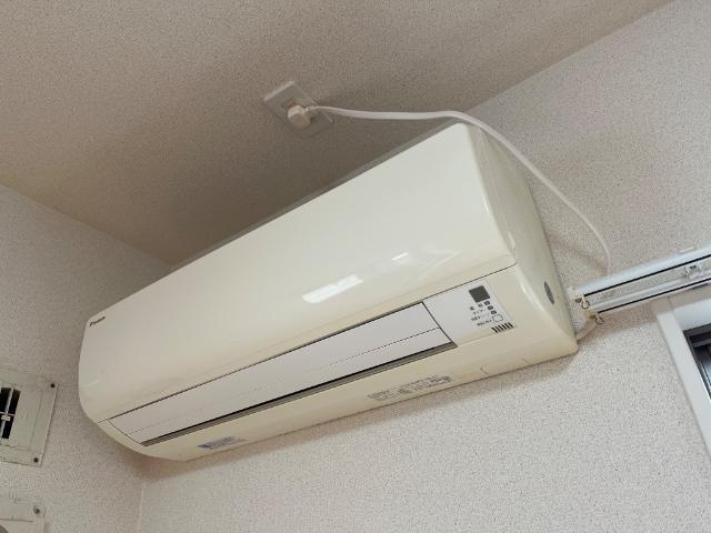 拡大写真:ラルーチェ倉敷 2階202のエアコン
