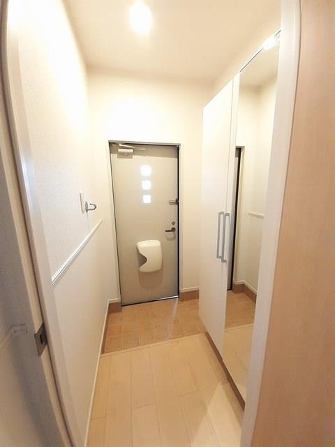 拡大写真:グランビア B 1階102の内観