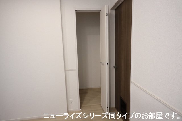 拡大写真:ソレイユ リック 1階106の収納があります