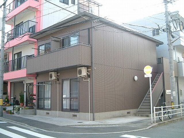 ジェネス寺本の外観