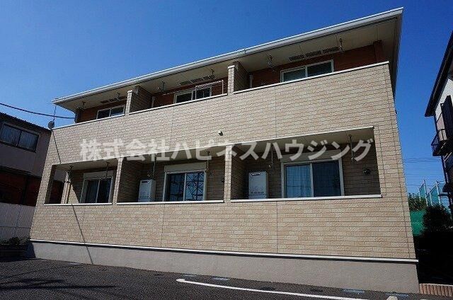 拡大写真:プルメリア 2階201の外観もきれいです