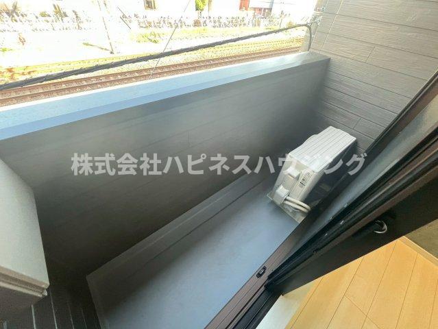 拡大写真:サラブレッドⅢ 2階205のバルコニー