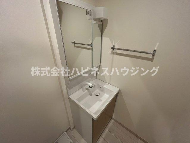 拡大写真:サラブレッドⅢ 2階205の独立洗面台