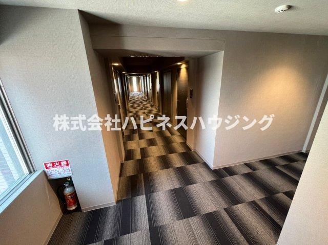 拡大写真:LaSante柏 8階804のホテルライクな内廊下