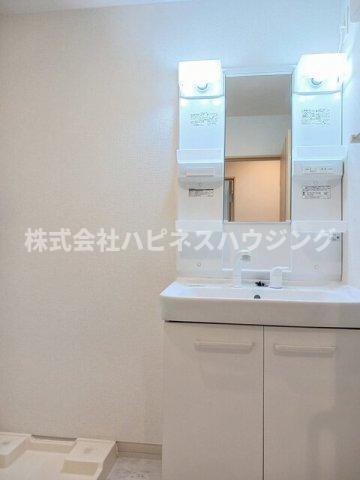 拡大写真:T’sウィステリアⅠ 2階202の洗面所