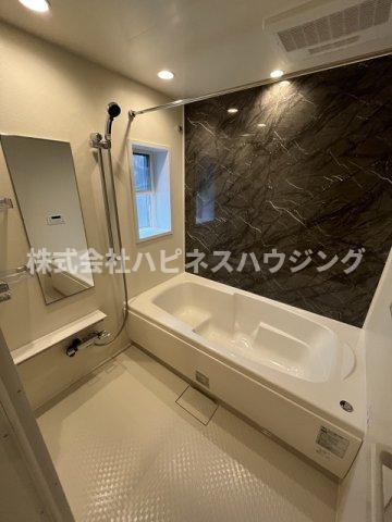 拡大写真:カーラ・シャンティⅡ 2階201の日々の疲れを癒すお風呂付です