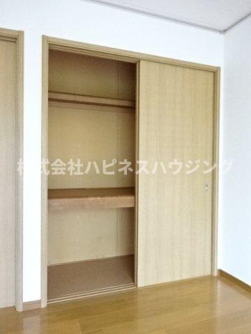 拡大写真:エステート渡辺 2階205の収納