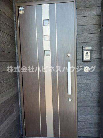 拡大写真:カムラコート 1階101の玄関