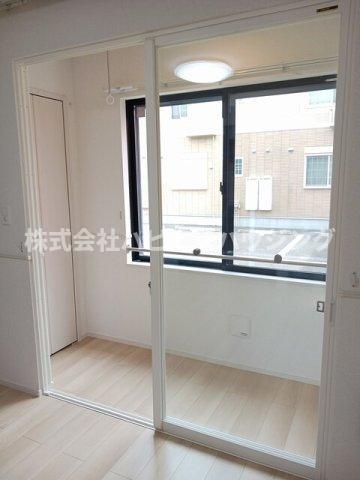 拡大写真:ソレアード弐番館 1階103の内装