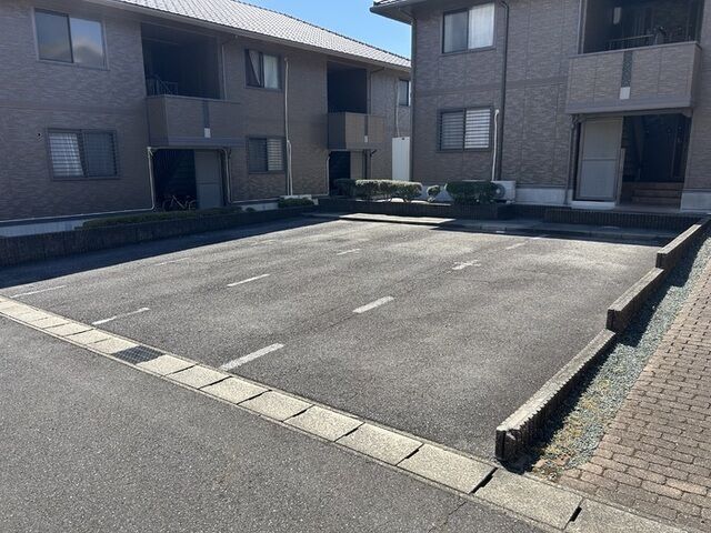 拡大写真:ZUCCA 2階201の駐車場