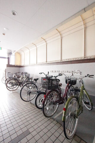 拡大写真：尼崎市杭瀬北新町１丁目 4階403の敷地内・建物