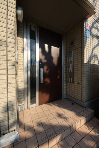 拡大写真:尼崎市小中島2丁目 2階201の敷地内・建物