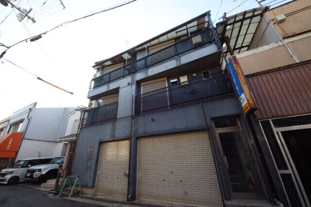 写真：尼崎市西難波町１丁目の外観
