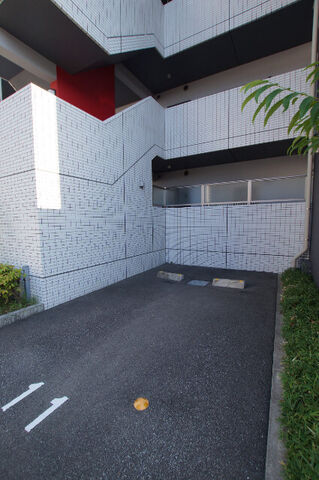 拡大写真:尼崎市善法寺町 4階402の敷地内・建物
