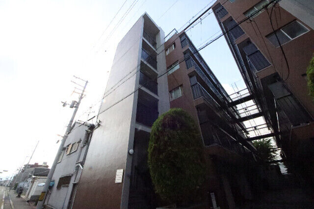 写真：尼崎市西難波町１丁目の外観