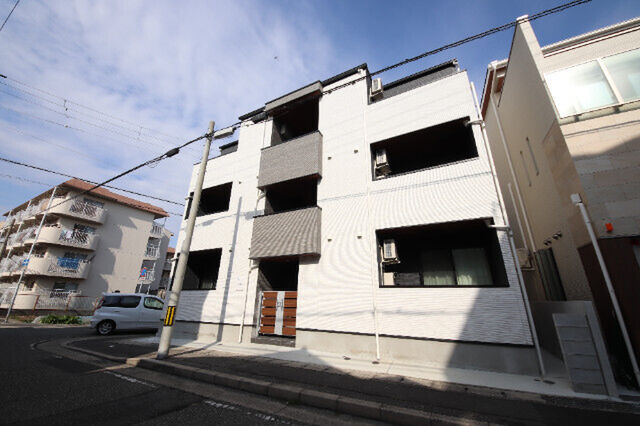 拡大写真:尼崎市武庫之荘本町2丁目 3階303の敷地内・建物