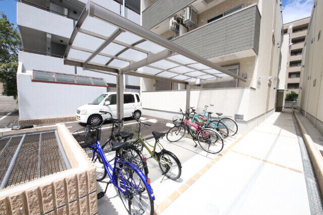 拡大写真:尼崎市南塚口町8丁目 2階201の外観