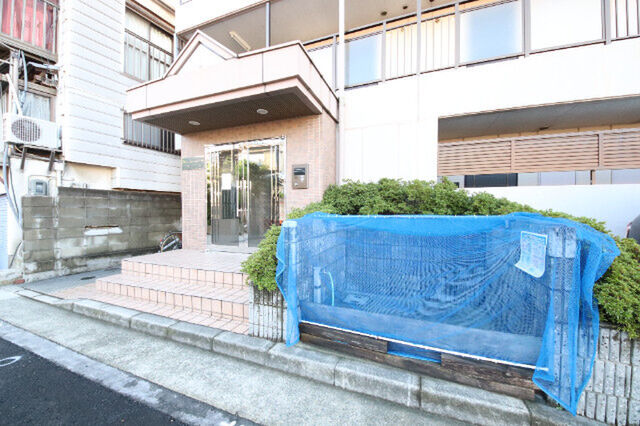拡大写真:尼崎市道意町4丁目 2階203の敷地内・建物