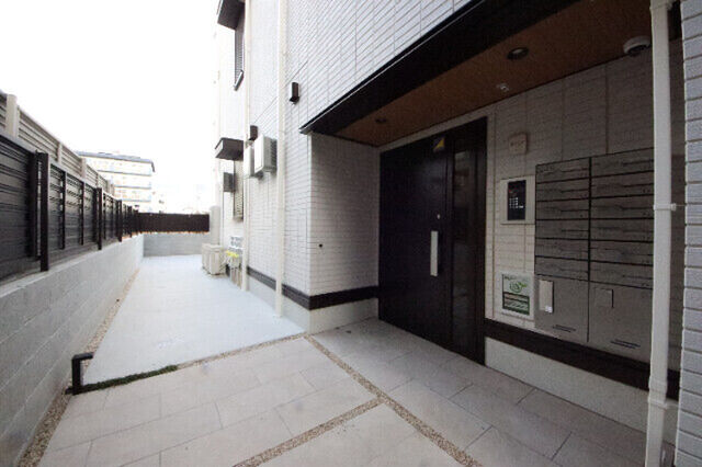 拡大写真:尼崎市南武庫之荘4丁目 1階102の外観