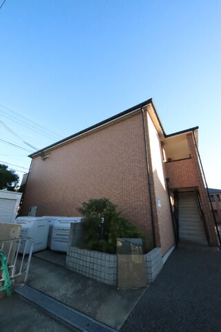 拡大写真:尼崎市武庫之荘本町1丁目 2階202の敷地内・建物