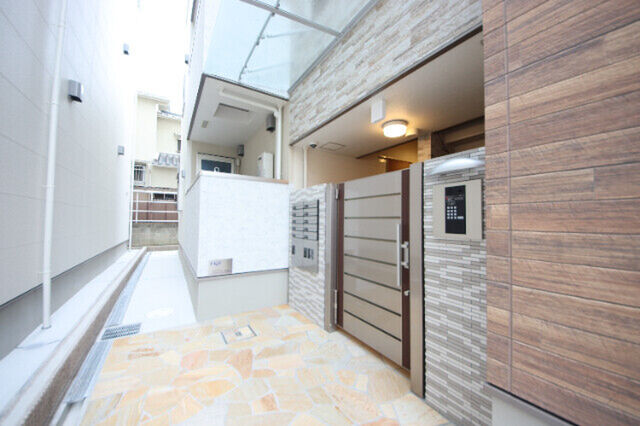 拡大写真:尼崎市東園田町5丁目 2階203の外観