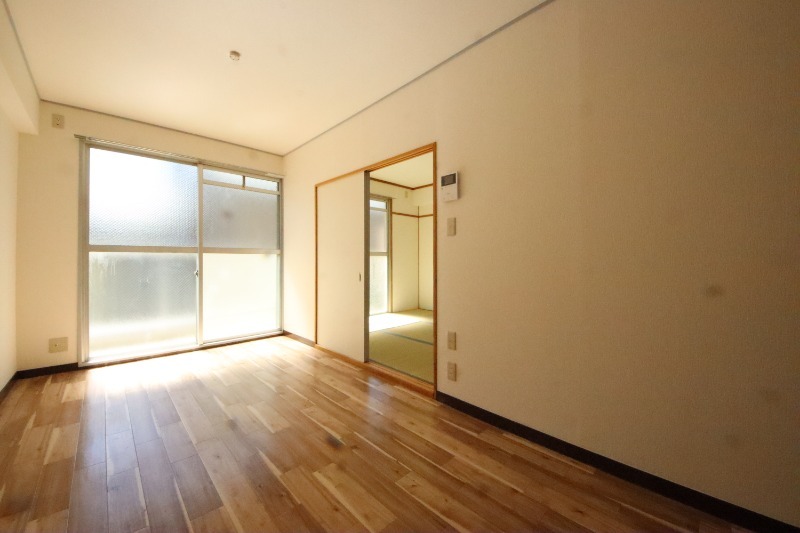拡大写真:尼崎市御園3丁目 2階204の居室・リビング