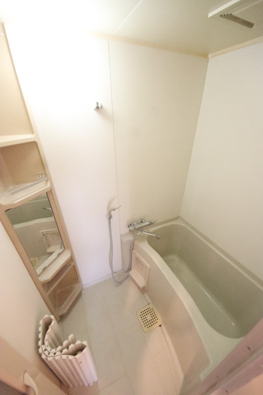 拡大写真:尼崎市次屋3丁目 3階303のバス