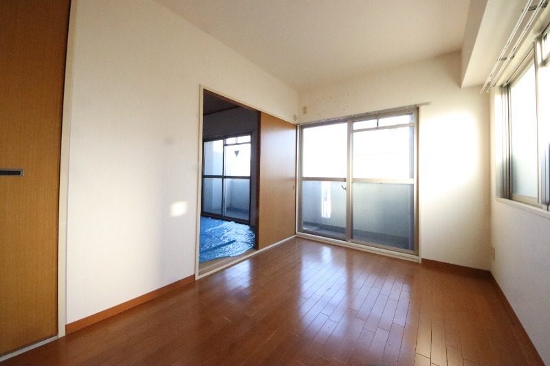 拡大写真:尼崎市次屋3丁目 3階303の内観