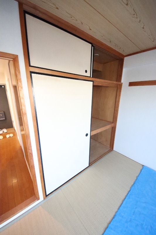 拡大写真:尼崎市次屋3丁目 3階303の収納