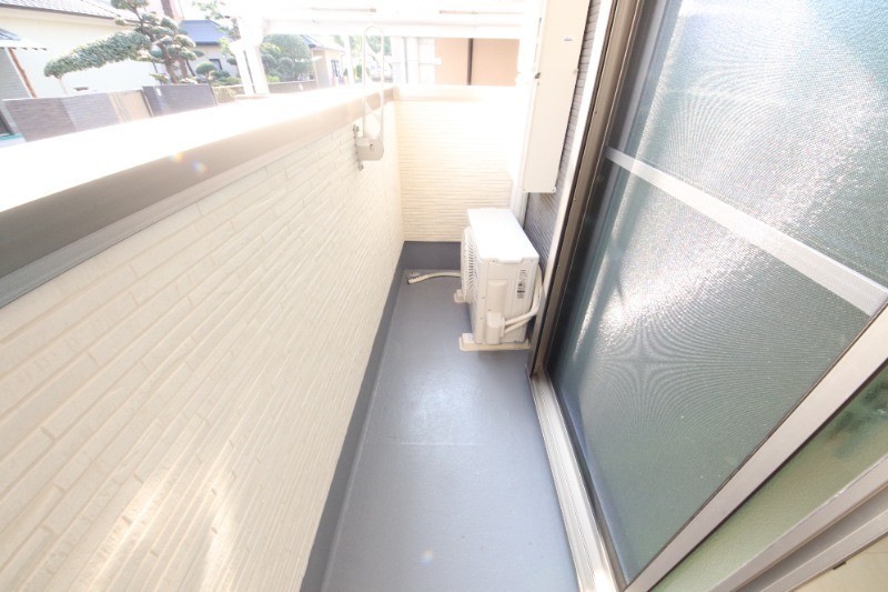 拡大写真:尼崎市南塚口町8丁目 2階202のバルコニー