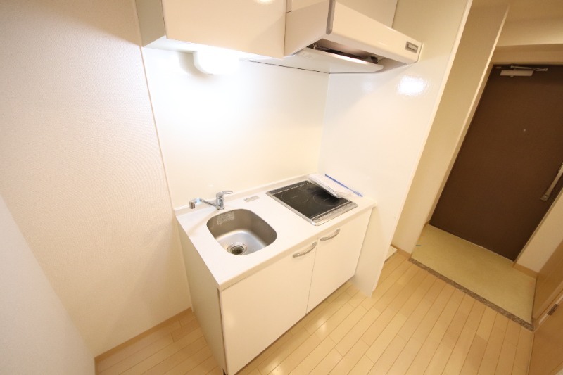 拡大写真:尼崎市南塚口町3丁目 3階302のキッチン