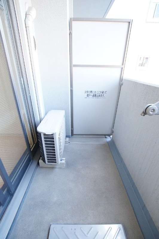 拡大写真:尼崎市長洲本通1丁目 6階607のバルコニー