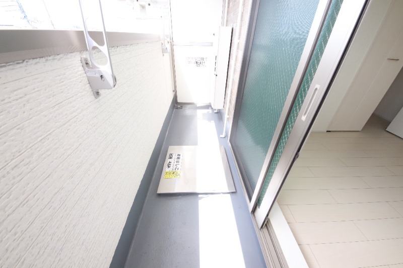 拡大写真:尼崎市南塚口町8丁目 2階201のバルコニー