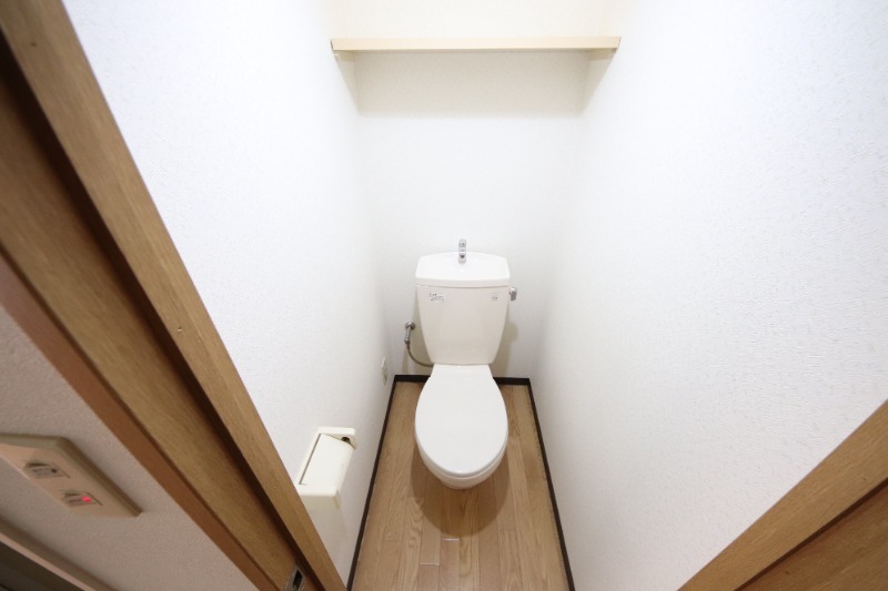 拡大写真:尼崎市道意町4丁目 2階203のトイレ