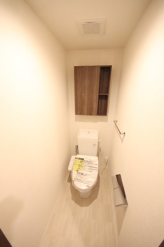 拡大写真:尼崎市南武庫之荘4丁目 2階202のトイレ