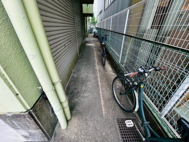 拡大写真:日月ビル 1階1Bの外観