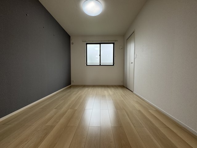 拡大写真:ルミナス 八街 2階203の洋室6.1帖(同型タイプ)